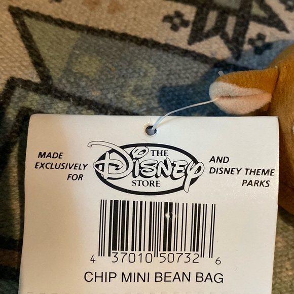 Disney Chip and Dale bean bag plush - Picture 9 of 9